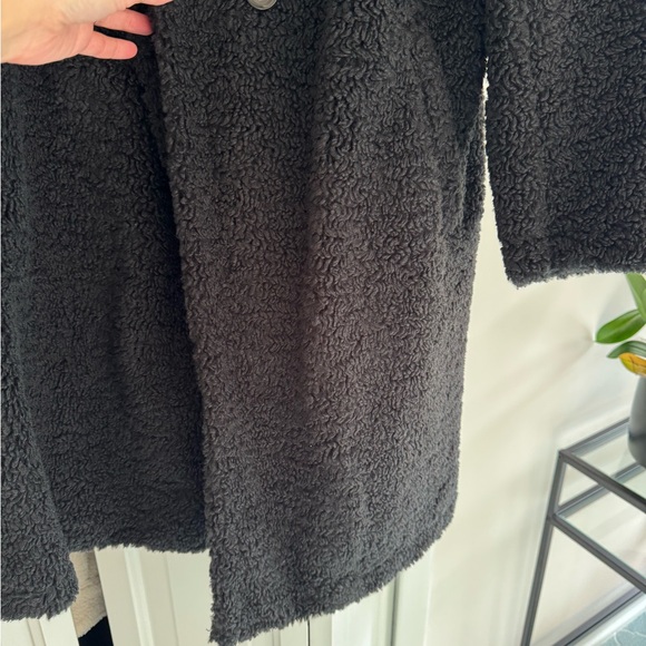 Uniqlo Women's Sherpa Coat Black Sz Sm NWOT - Picture 4 of 6